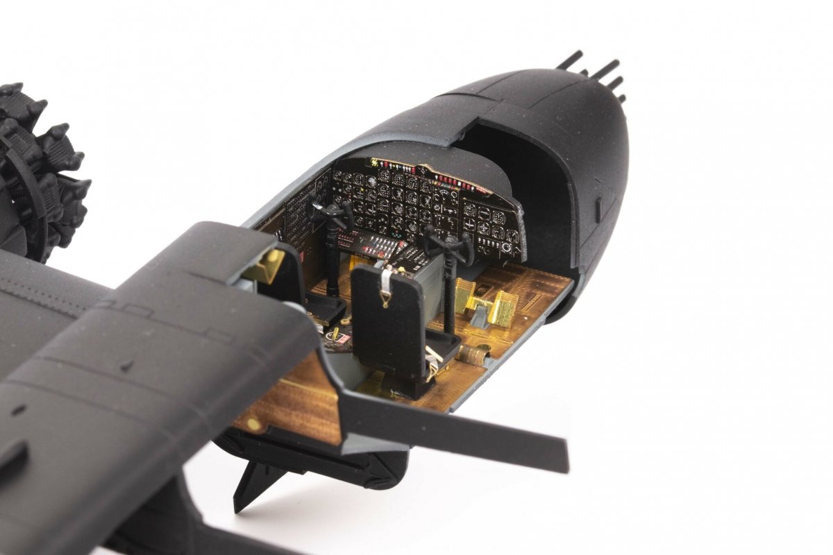 Eduard FE1262 B-26K Invader ICM 1/48 – Bild 2