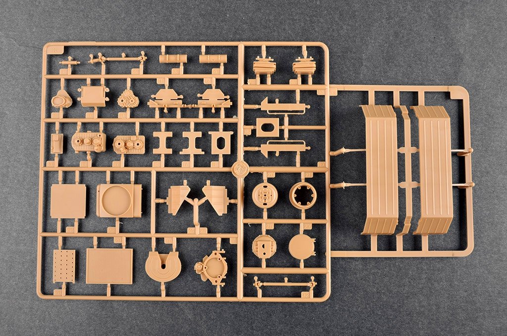 Trumpeter 01086 BAZ-6403 with ChMZAP-9990-071 trailer 1/35 – Bild 10