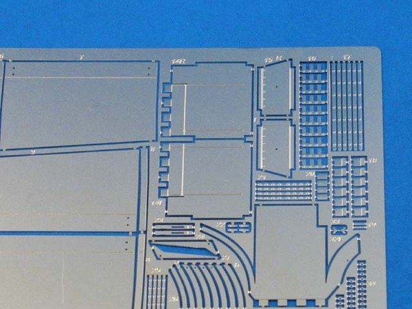 Aber 48036 Pz.Kpfw.VI, Ausf.B TIGER II ailes et jupes latérales Tamiya 1/48 – image 3
