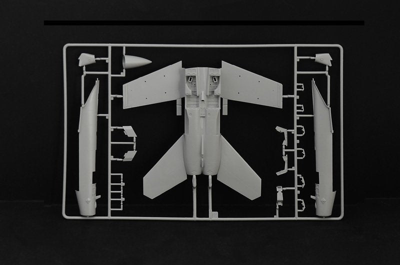 Italeri 2823 F/A-18F US Navy Special Colors 1/48 – image 10