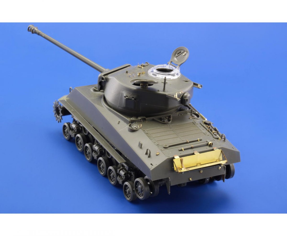 Eduard 36301 M4A3E8 Sherman TAMIYA 1/35 – image 3