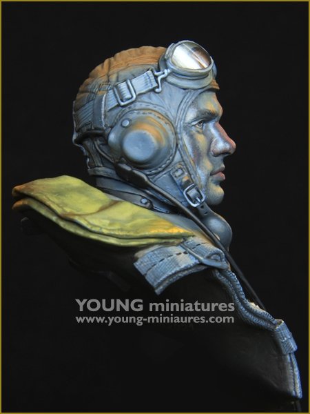 Young Miniatures YM1890 The Battle of Midway US Navy Pilot 1942 1/10 – Bild 7