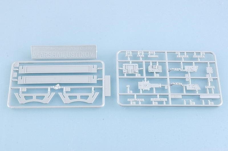 Trumpeter 05722 Russian Navy Marshal Ustinov 1/700 – zdjęcie 7