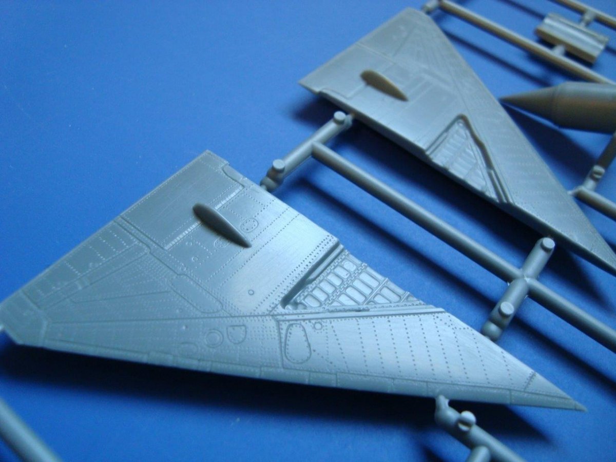 Kozavody Prostejov KPM0100 MiG-21 BIS Fishbed Part I. 1/72 – immagine 3