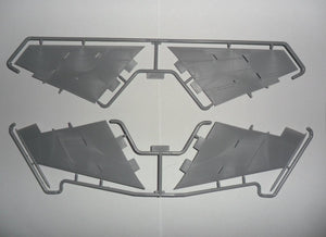 ICM 48902 MiG-25 RB, Soviet Reconnaissance Plane 1/48 – image 4