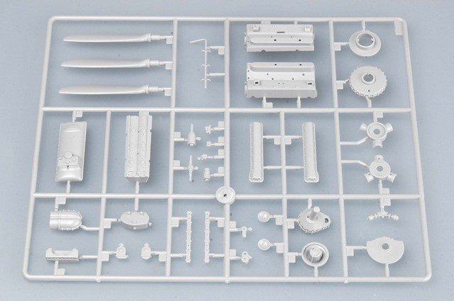 Trumpeter 02416 HURRICANE Mk.IIC/TROP 1/24 – Bild 3
