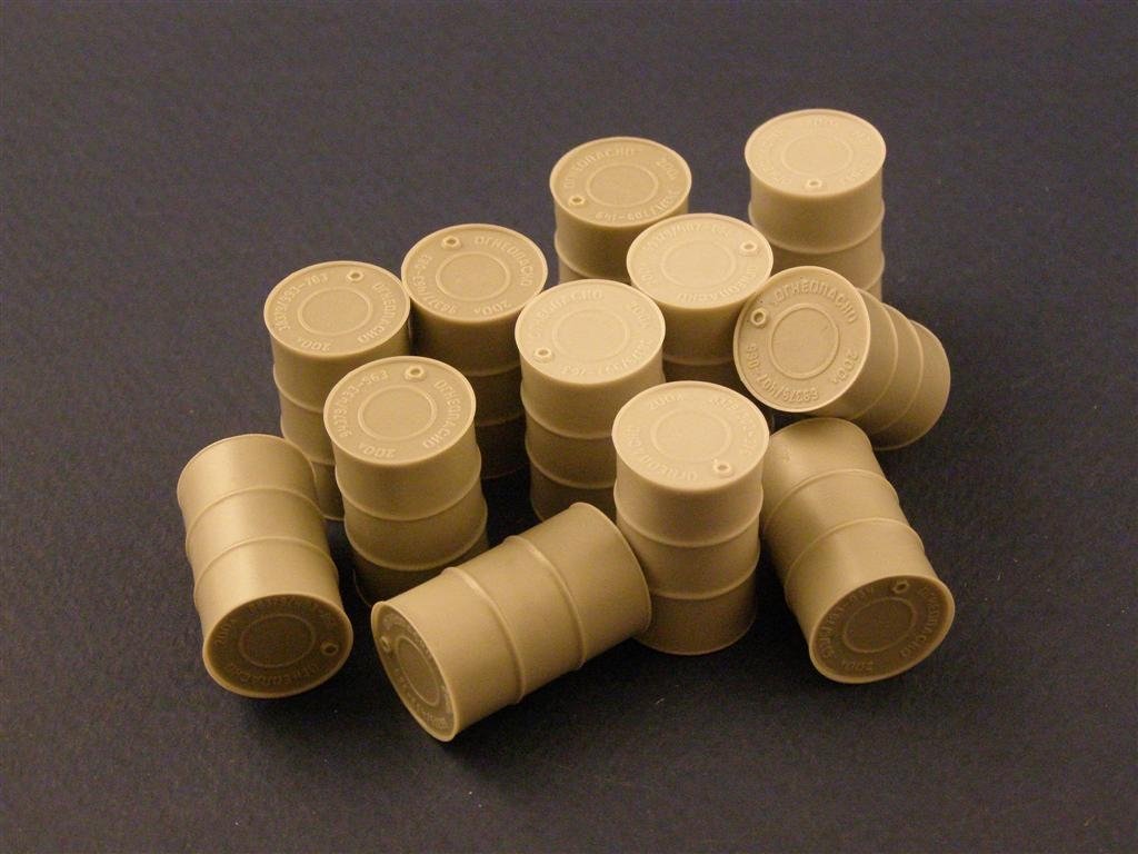 Panzer Art RE35-037 WWII Soviet fuel drums (200L) 1/35 – imagen 2