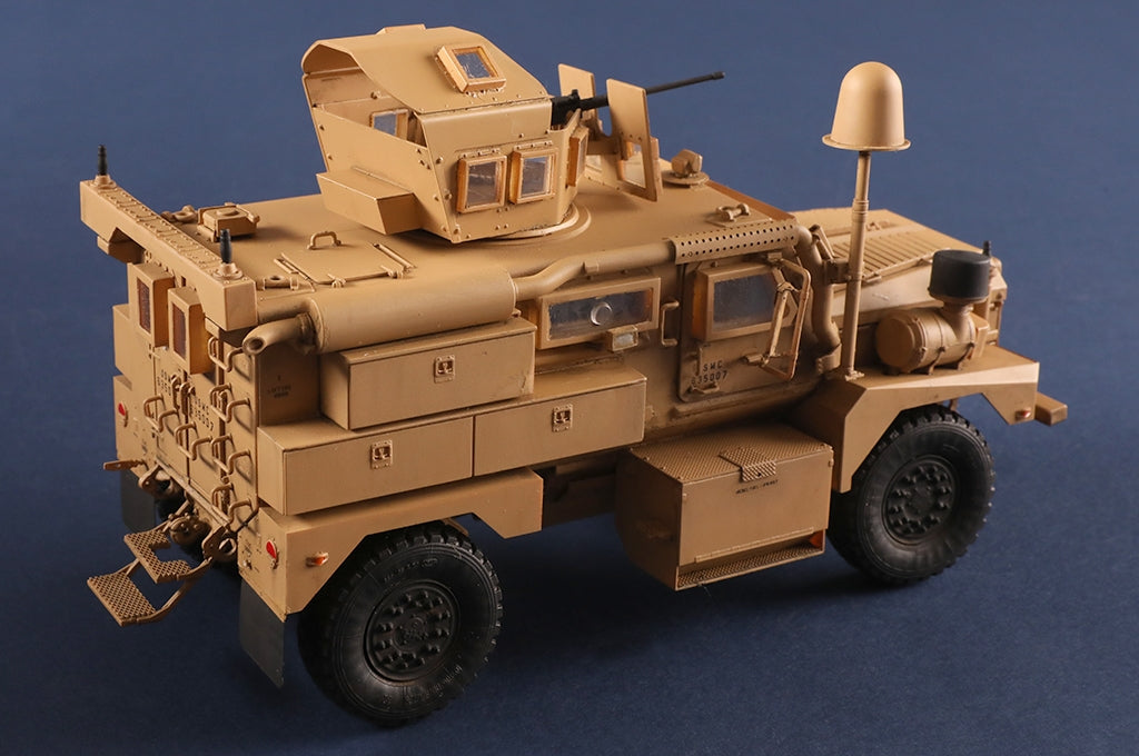 Hobby Boss 80156 COUGAR H A1 4X4 MRAP 1/35