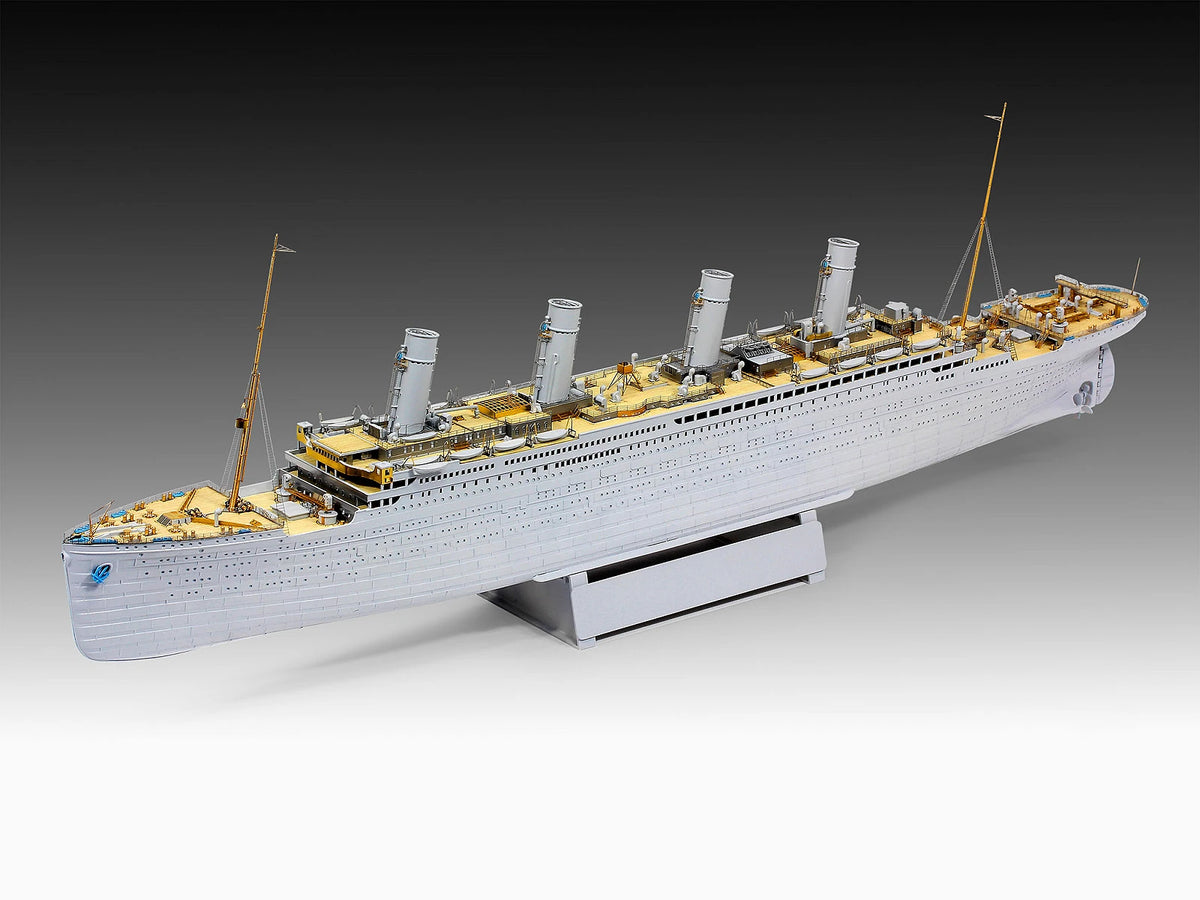 Revell 05243 Titanic Platinum Edition 1/400
