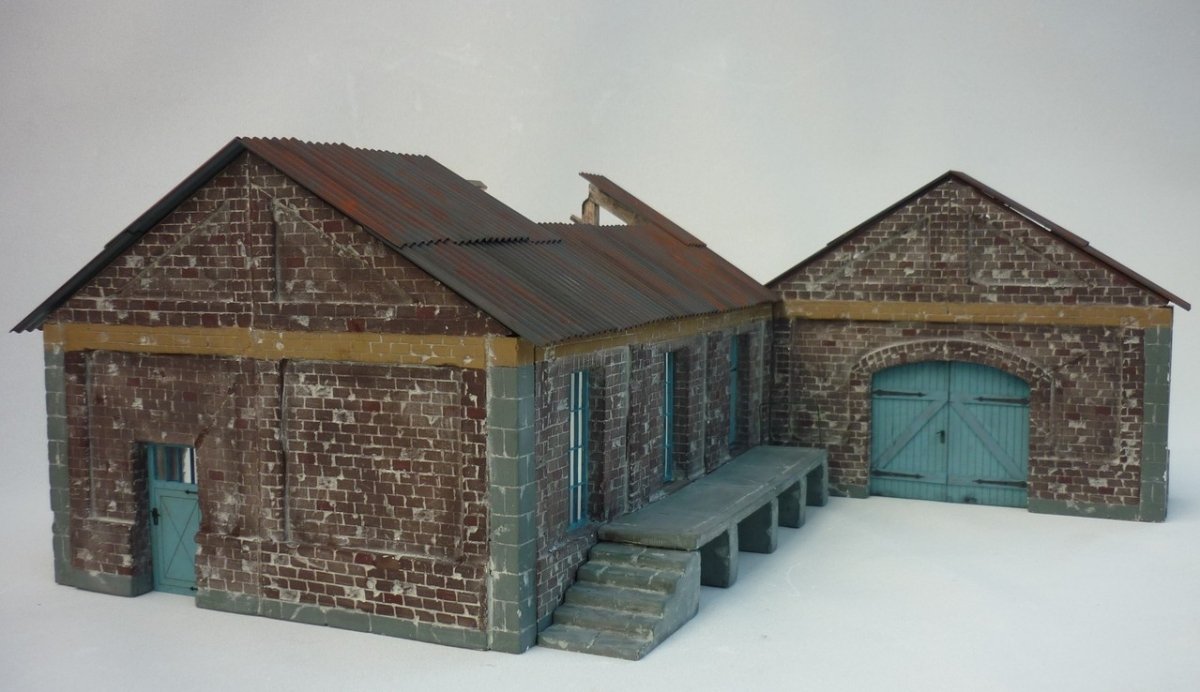 RT-Diorama 35211 Freight Shed (Modular System) 1/35 – imagen 6