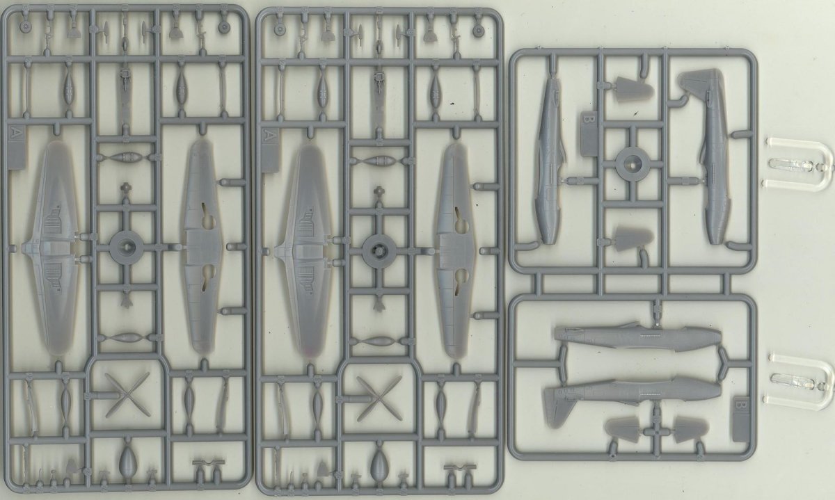 Dora Wings 14401 BELL P-63A P-63C KINGCOBRA Fighter DOUBLE KIT 1/144 – Bild 2