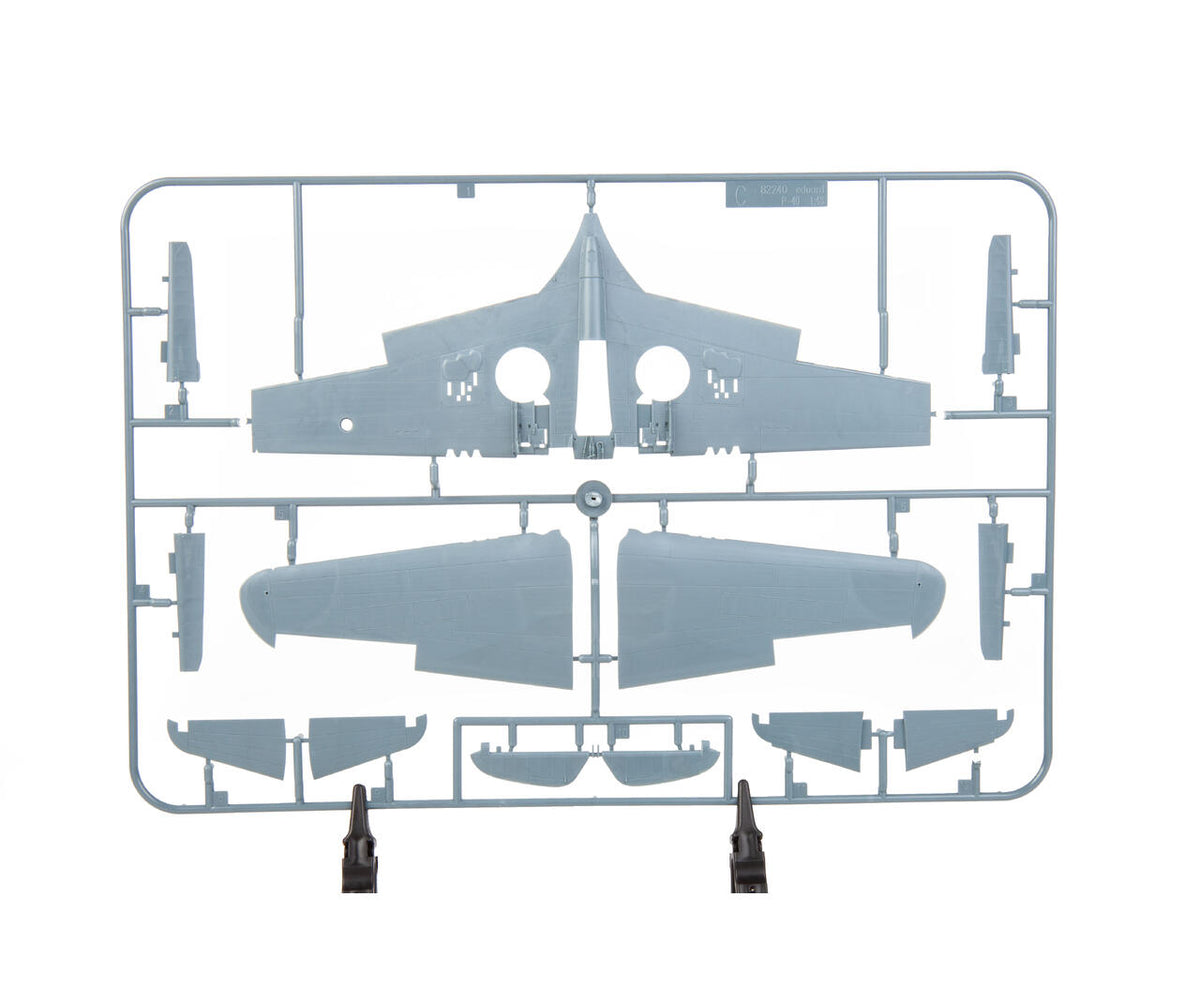 Eduard 11200 Sharks and Stallions DUAL COMBO P-40 N and P-51 B/C 1/48 – Bild 9