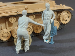 Panzer Art FI35-240 German tank mechanic at work set 1/35 – imagen 2