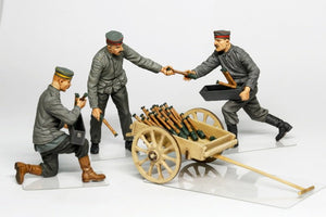 Copper State Models F32-006 German aerodrome personnel ordnance team with cart 1/32 – Bild 3