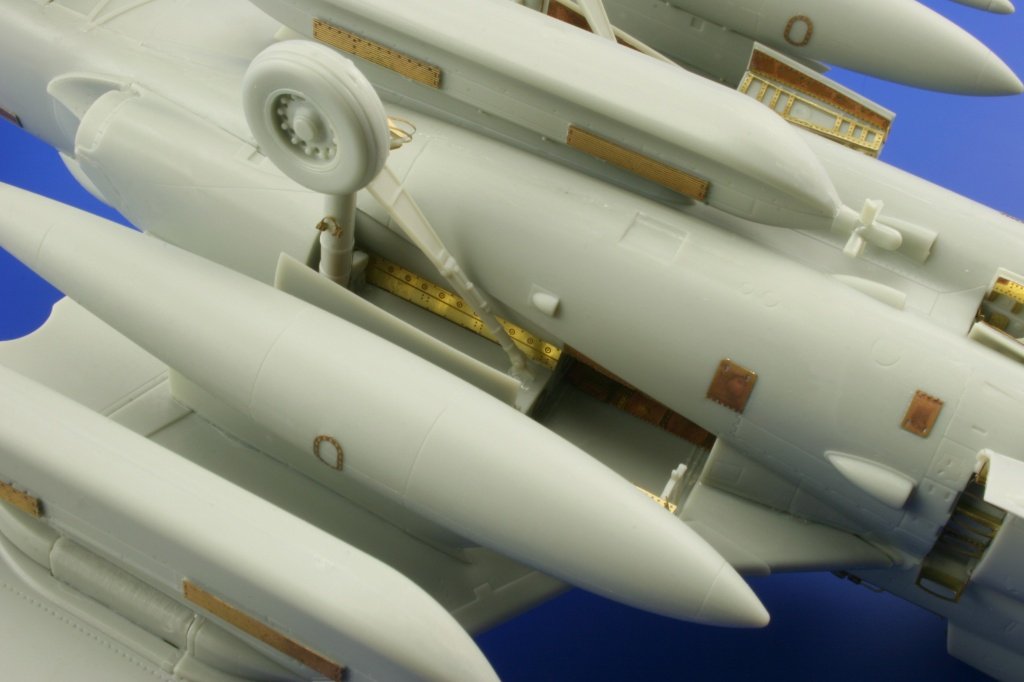 Eduard 48681 EA-6B undercarriage 1/48 Kinetic – imagen 6
