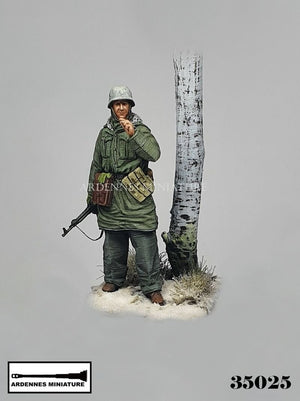 Ardennes Miniature 35025 GERMAN SOLDIER 1944-1945 1/35 – immagine 2