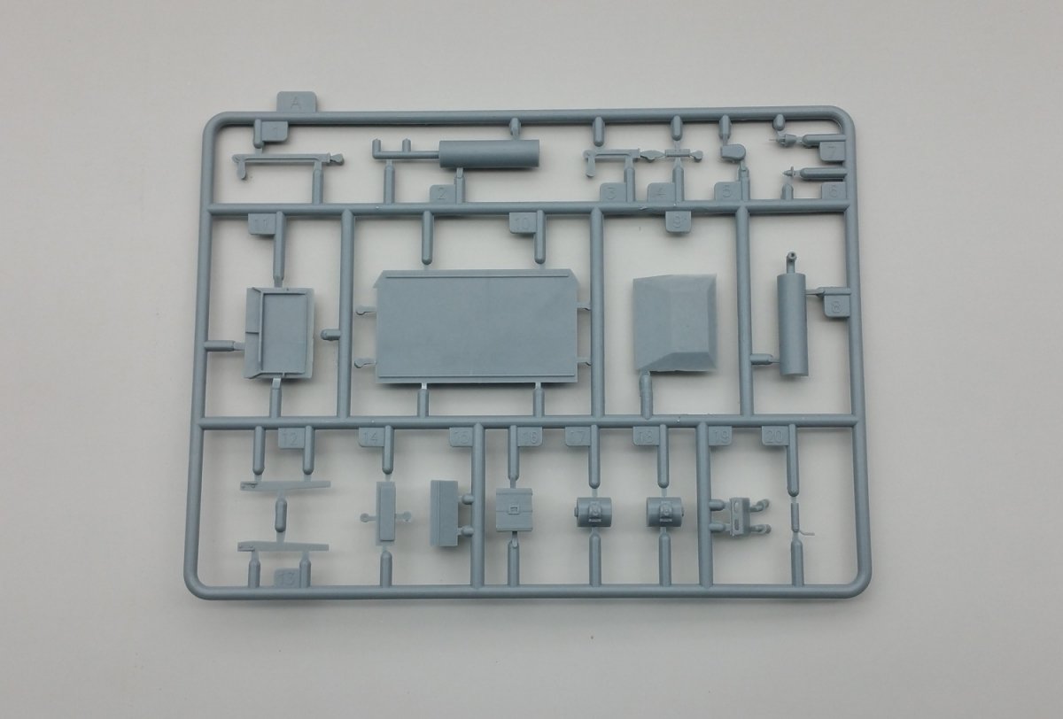 Amusing Hobby 35A021 Jagdpanzer 38(D) 1/35 – immagine 8