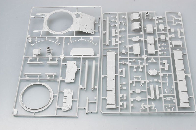 Trumpeter 00376 Soviet T-62 Main Battle Tank Mod.1962 1/35 – image 5