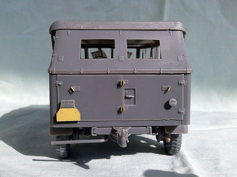Miniart 35147 L1500A Kfz.70 German Personnel Car 1/35 – immagine 11