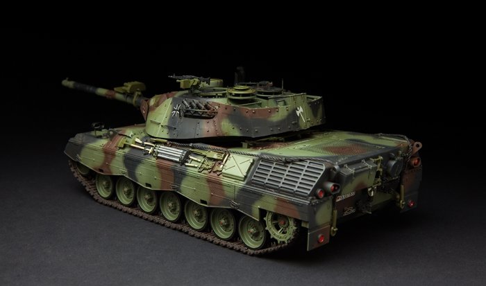 Meng Model TS-015 GERMAN MAIN BATTLE TANK LEOPARD 1 A5 1/35 – image 3
