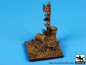 Black Dog D35042 Road signs base 1/35 – image 3