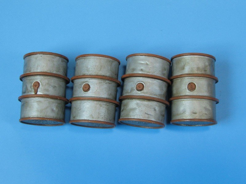 Eureka XXL E-011 Zestaw 4 beczek 200l 1/35 – immagine 4