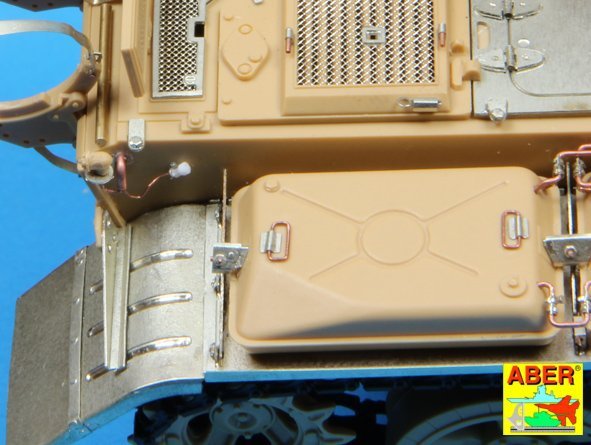 Aber 35253 Iraqi Medium Tank T-55 ENIGMA - vol.1 - basic set 1/35 – immagine 10