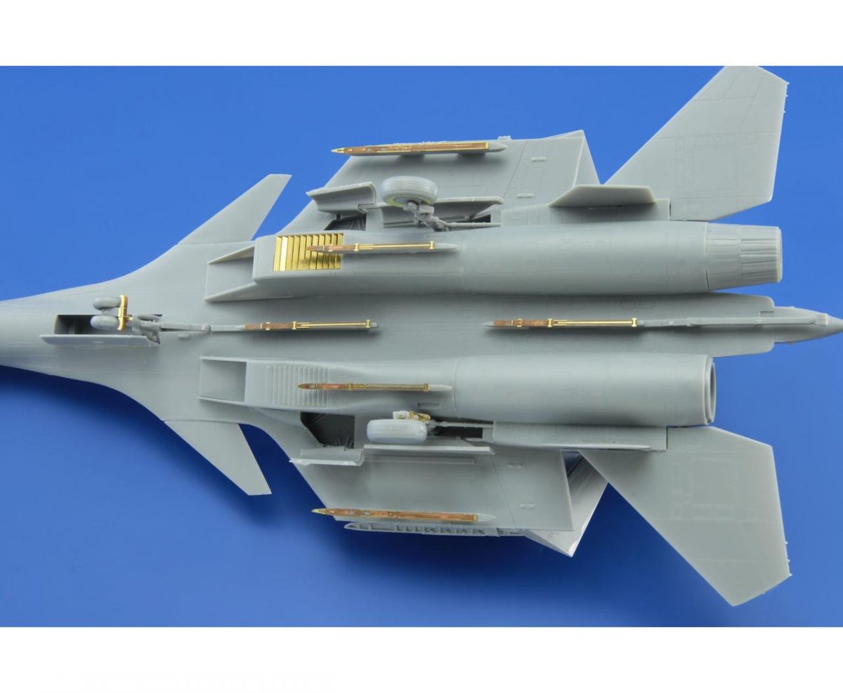 Eduard 73548 Su-33 TRUMPETER 1/72 – Bild 4