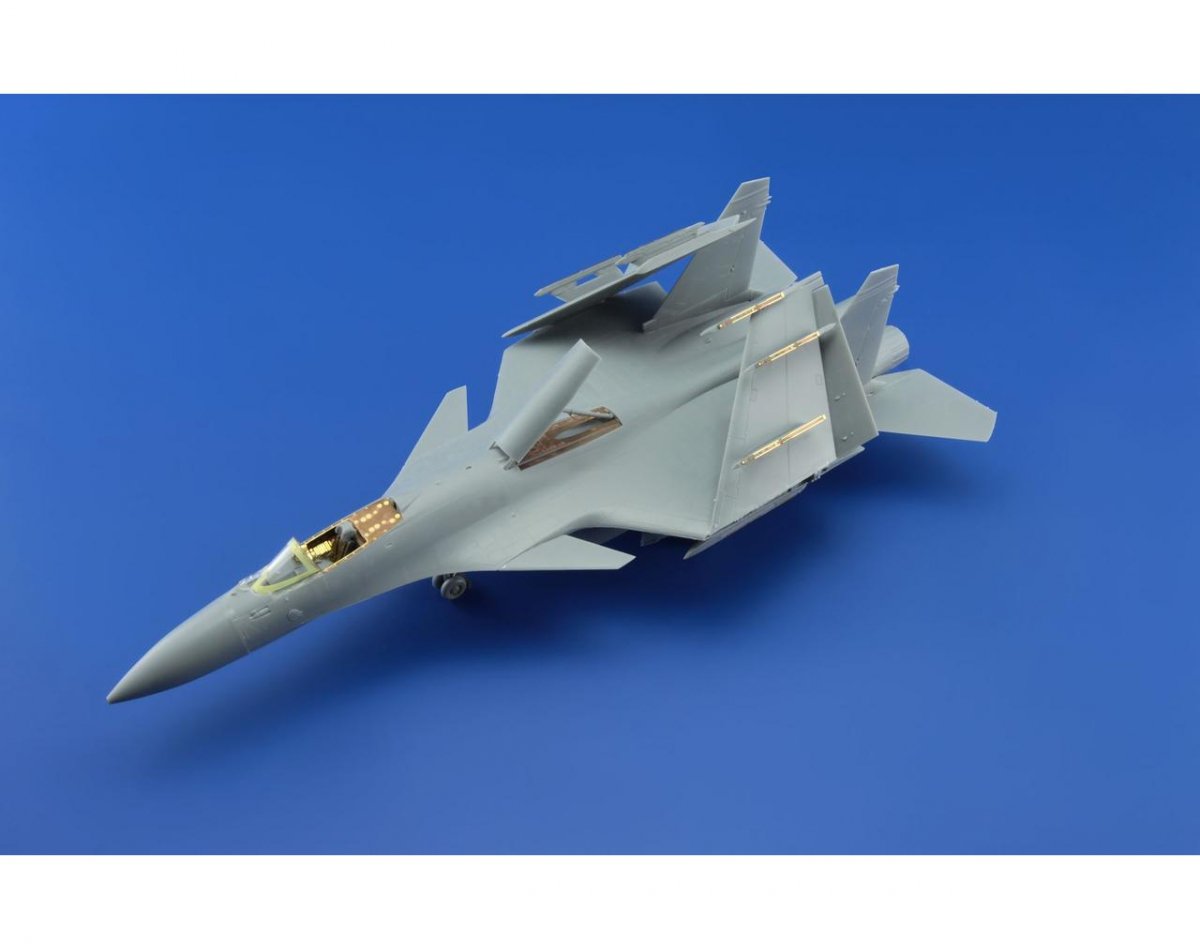 Eduard 73548 Su-33 TRUMPETER 1/72 – Bild 3
