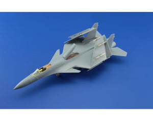 Eduard 73548 Su-33 TRUMPETER 1/72 – Bild 3