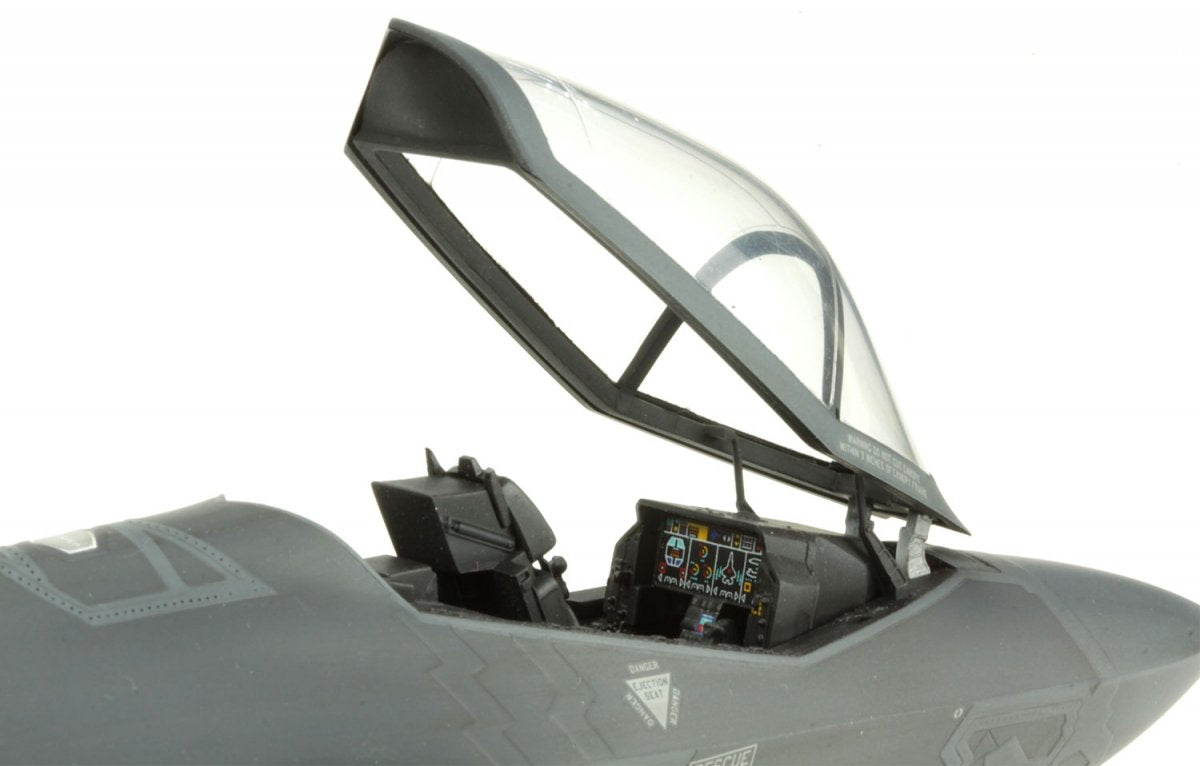 Meng LS-008 F-35A Lightning II Lockheed Martin Fighter JASDF 1/48 – image 10