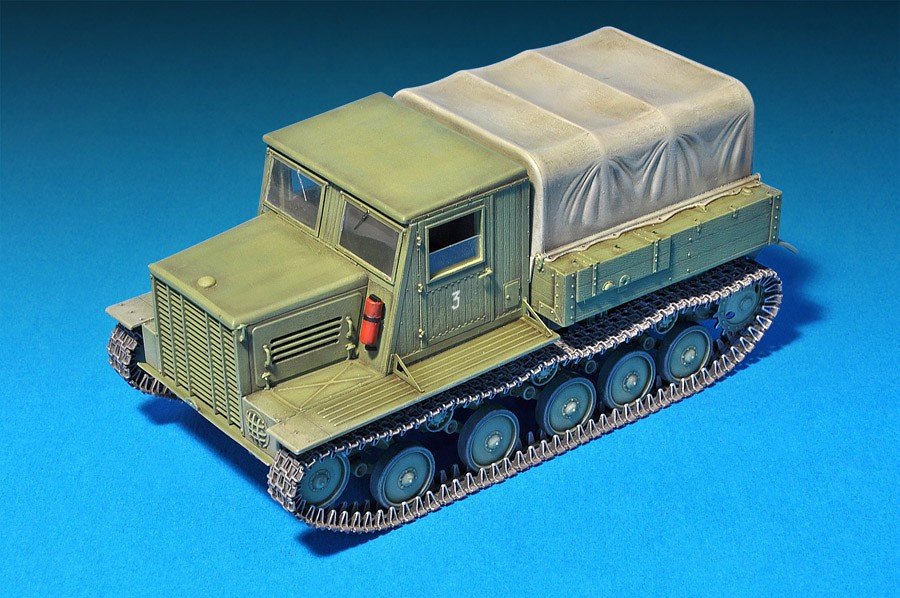Miniart 35052 Soviet Artillery Tractor Ya-12 Early Production 1/35 – imagen 2