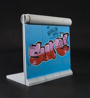 AFV Club 35317 Berlin Wall (3 Pieces) 1/35 – Bild 4