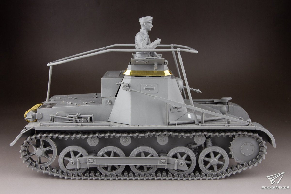 Takom 1017 Sd.Kfz.265 Kleiner Panzerbefehlswagen I 3 in 1 1/16 – Bild 2