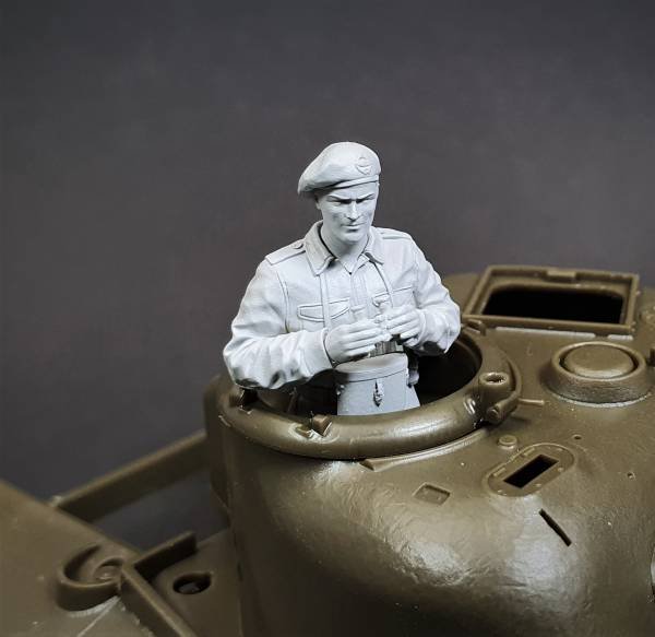 Panzer Art FI35-173 British Sherman tank commander 1/35 – immagine 2