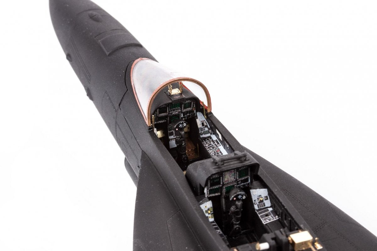 Eduard FE1260 F/A-18F HOBBY BOSS 1/48 – zdjęcie 2