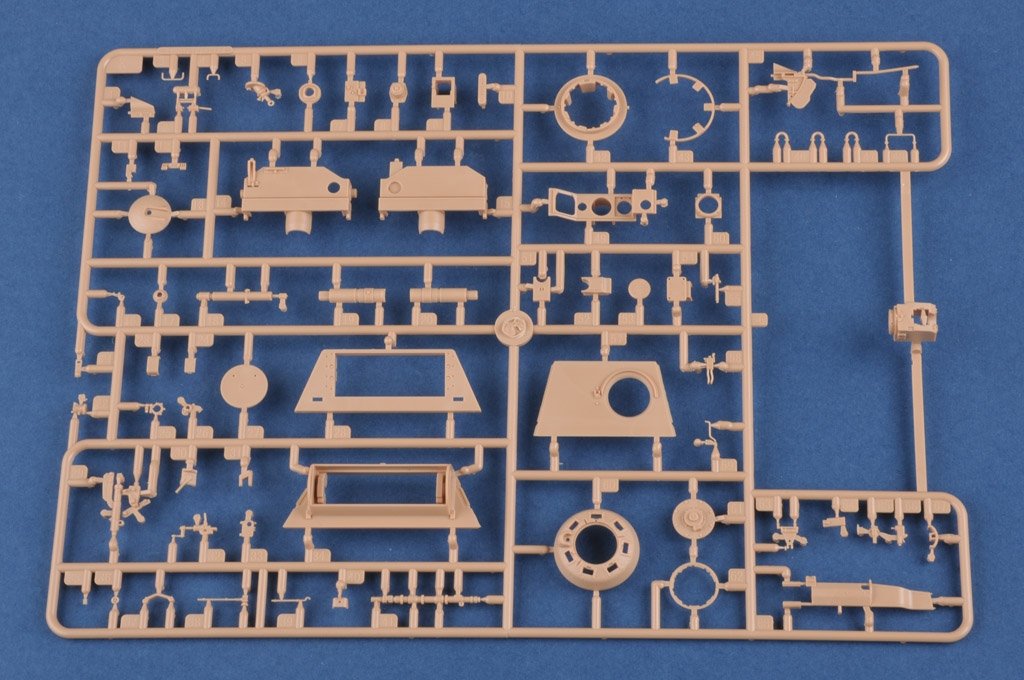 Hobby Boss 84551 German Sd.Kfz.171 Panther Ausf.G - Early Version 1/35 – image 12