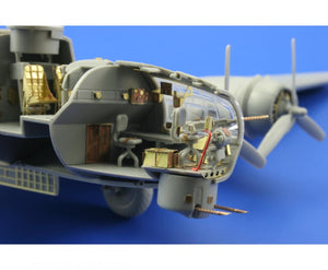 Eduard 73382 B-17G front interior 1/72 REVELL – immagine 3