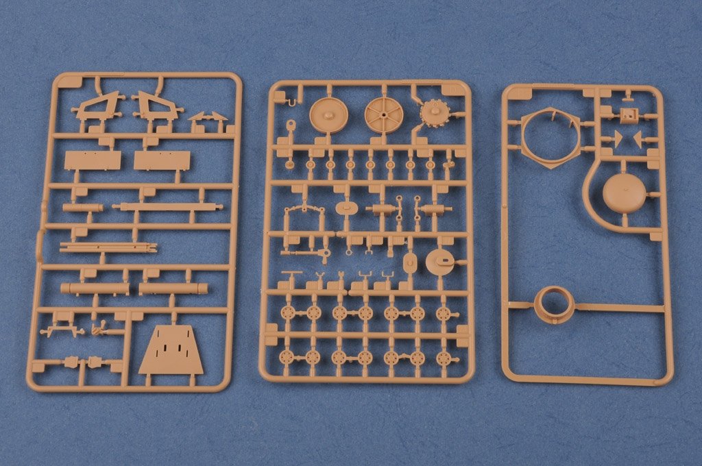 Hobby Boss 83875 Soviet SU-18 SPH 1/35 – imagen 7