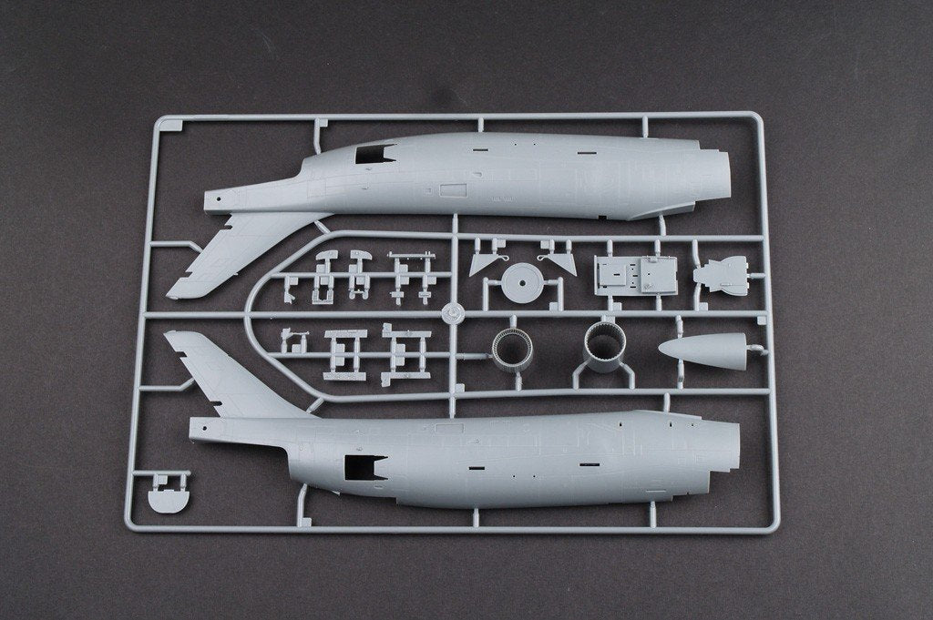 Hobby Boss 80365 F3H-2M Demon 1/48 – image 2