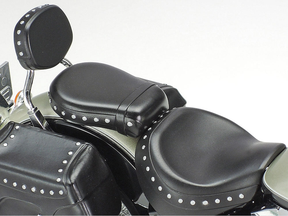 Tamiya 14135 Yamaha XV1600 RoadStar Custom 1/12 – image 4