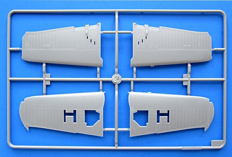 Hobby Boss 80386 F4U-4 Corsair Early Version 1/48 – Bild 10