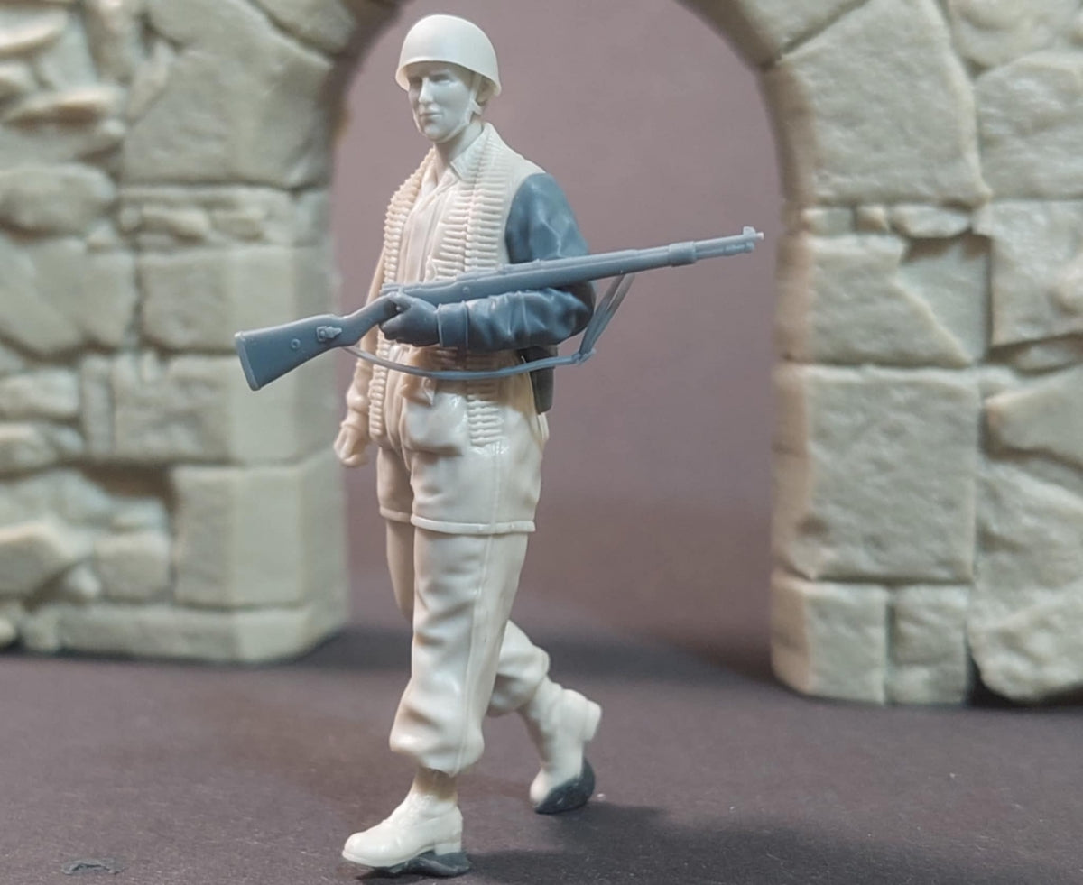 Panzer Art FI35-242 German fallschirmjager on the march 1/35 – Bild 3