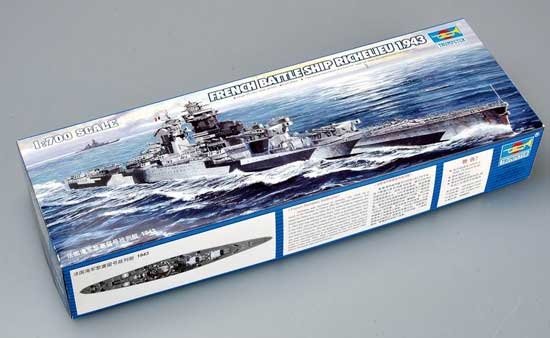 Trumpeter 05750 French Battleship Richelieu 1943 1/700 – Bild 2