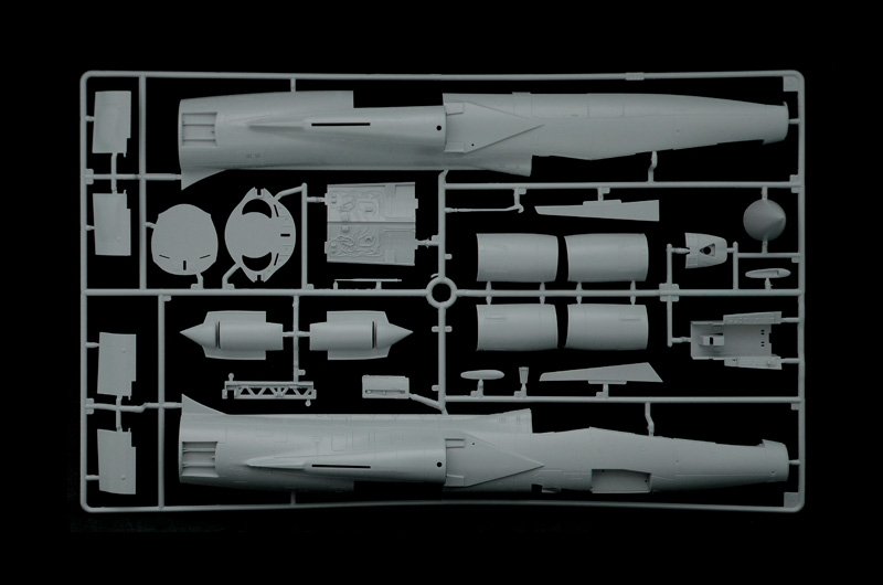 Italeri 2509 TF-104 G Starfighter 1/32 – image 12