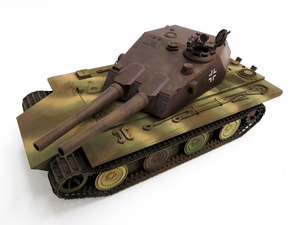 Modelcollect UA35011 Fist of war, WWII German E-60 heavy tank with twin 128mm assault guns 1/35 – imagen 5