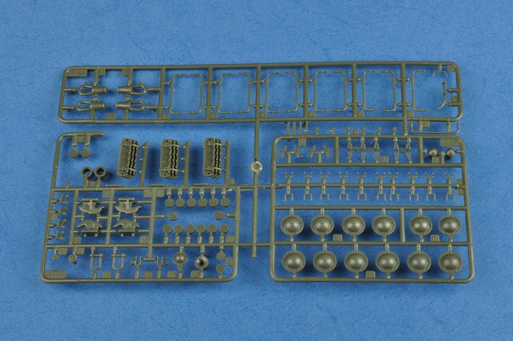 Hobby Boss 82602 T-34/85 soviétique 1/16 – image 15