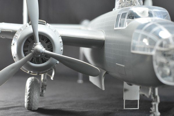 HK Models 01E02 B-25J Mitchell &amp;quot;Strafer&amp;quot; 1/32 – imagen 5