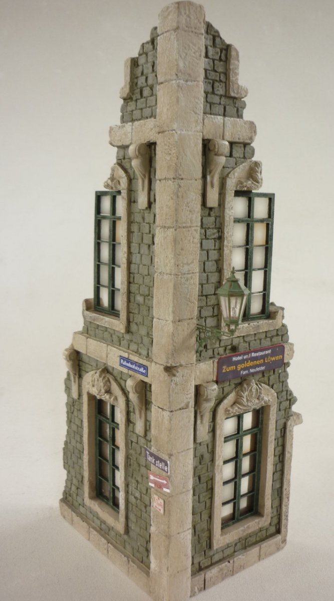 RT-Diorama 35257 City House Corner 1/35 – imagen 3
