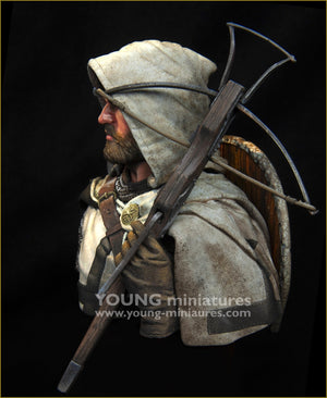 Young Miniatures YH1874 Teutonic Knight with Crossbow 1/10